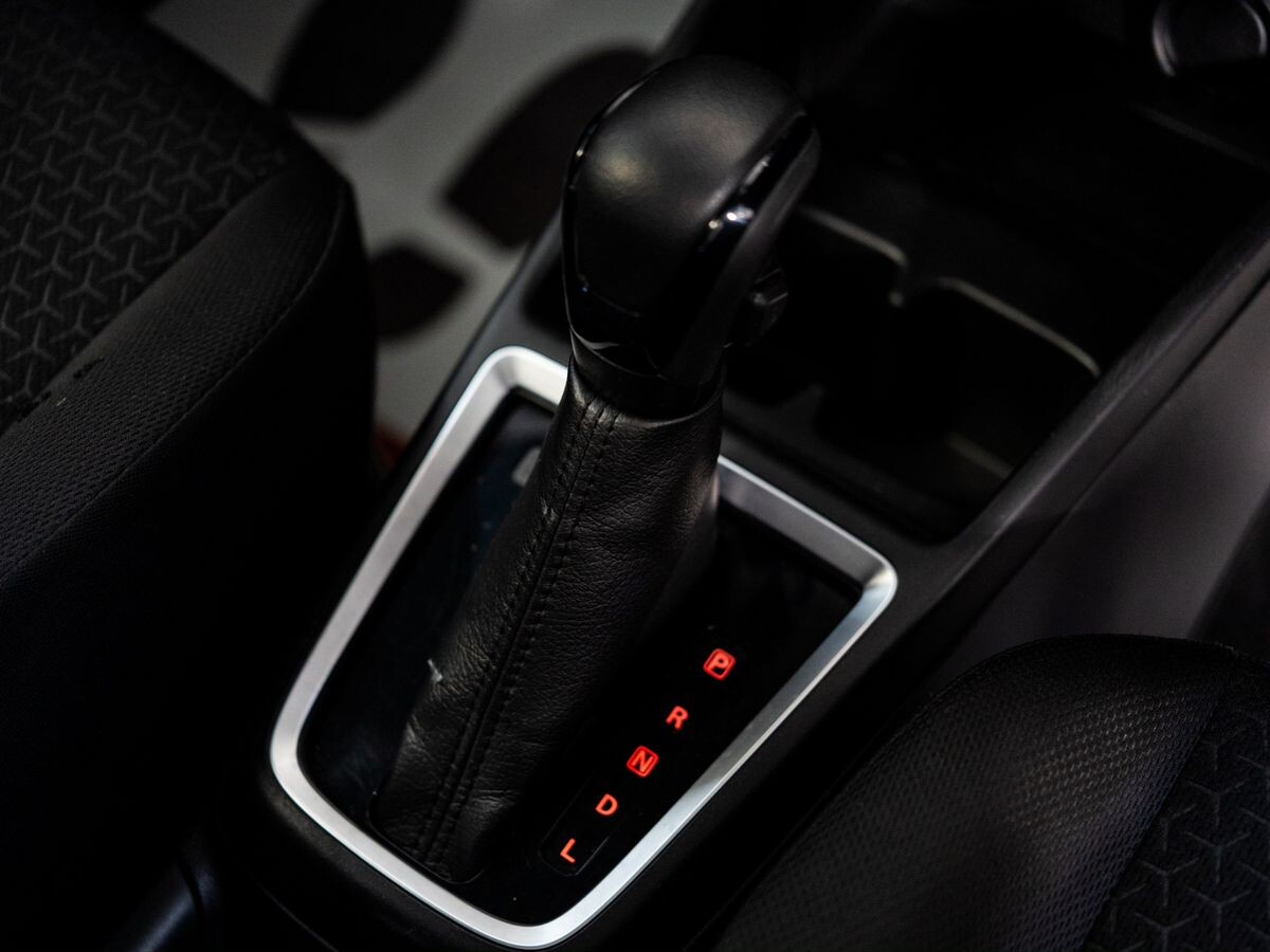 Suzuki Swift 2020 - фото автомобиля