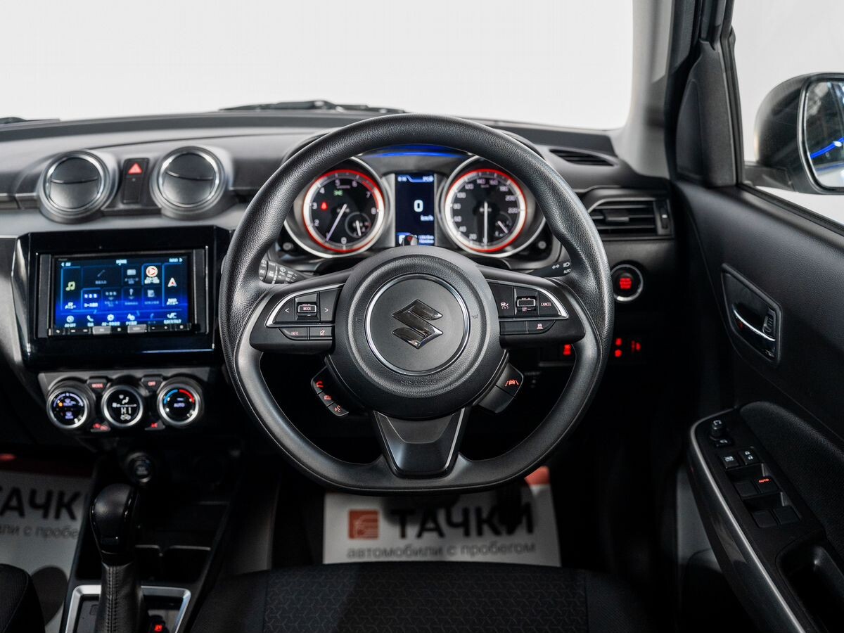 Suzuki Swift 2020 - фото автомобиля