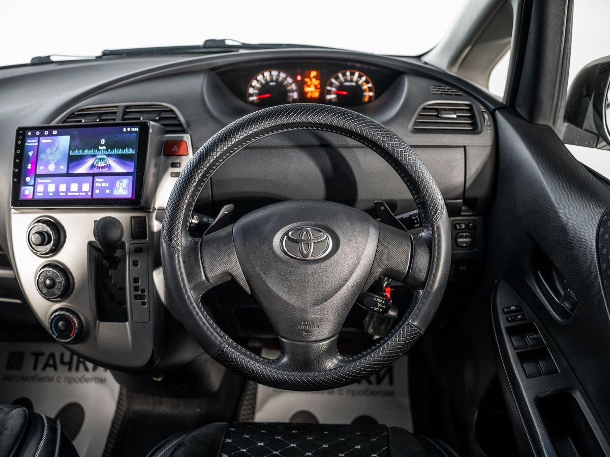 Toyota Ractis 2009 - фото автомобиля
