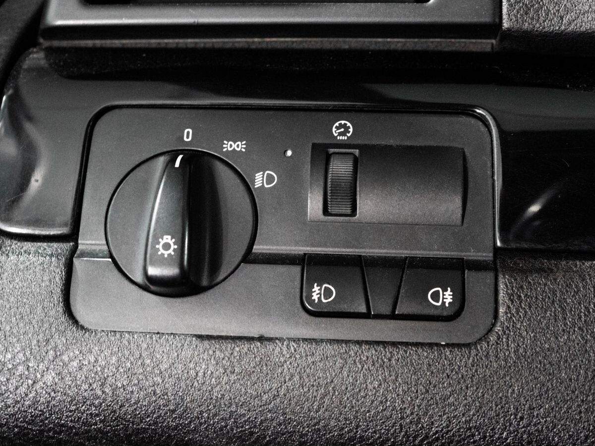 BMW 3-Series 2005 - фото автомобиля
