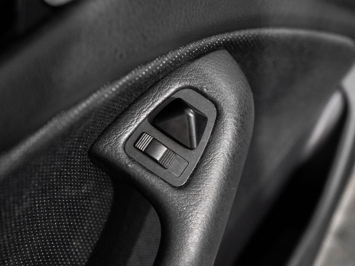 BMW 3-Series 2005 - фото автомобиля