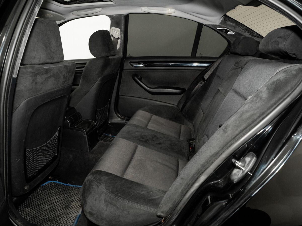 BMW 3-Series 2005 - фото автомобиля