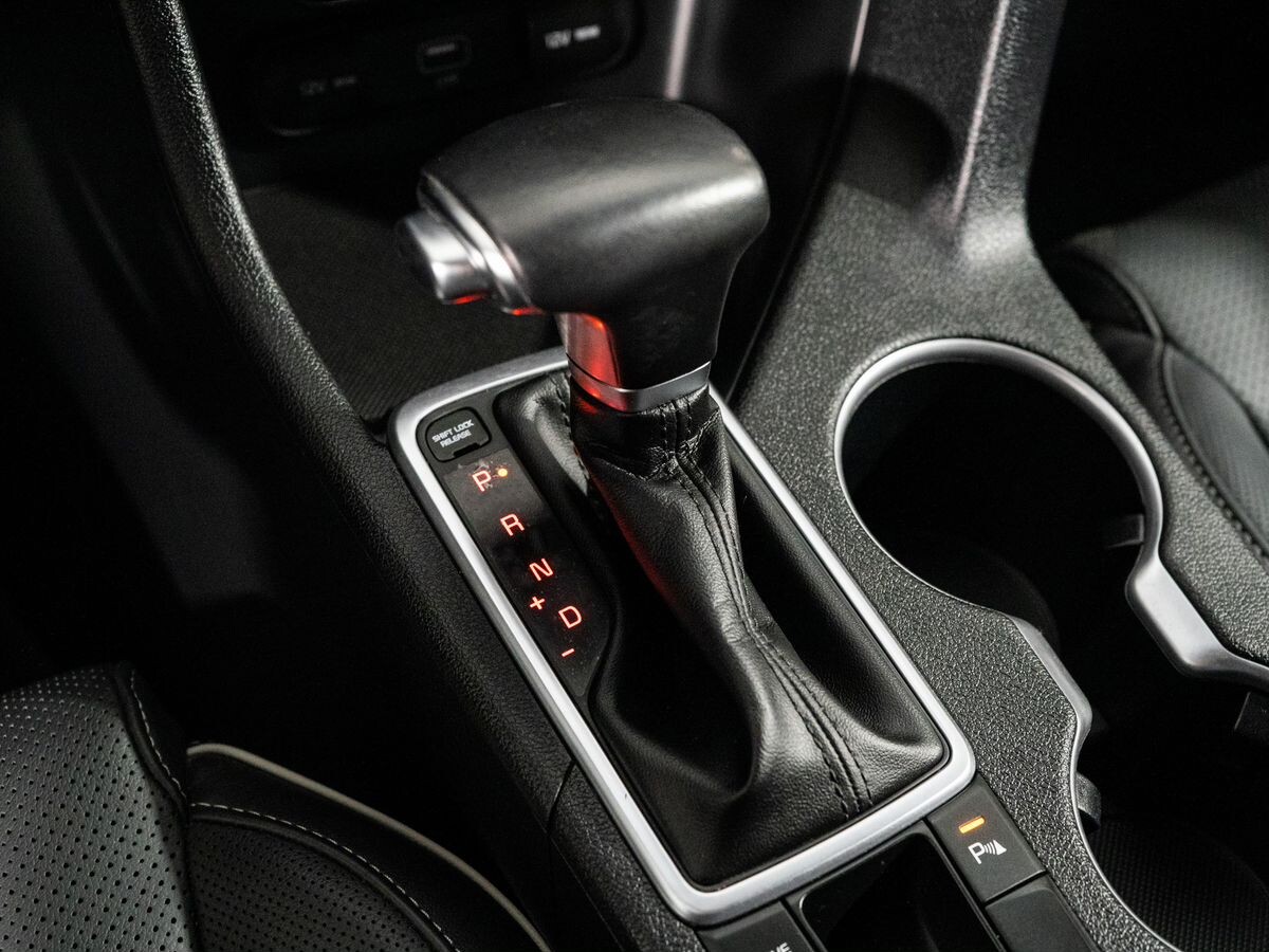 Kia Sportage 2021 - фото автомобиля