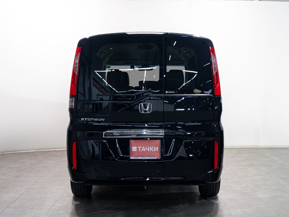 Honda Stepwgn 2015 - фото автомобиля