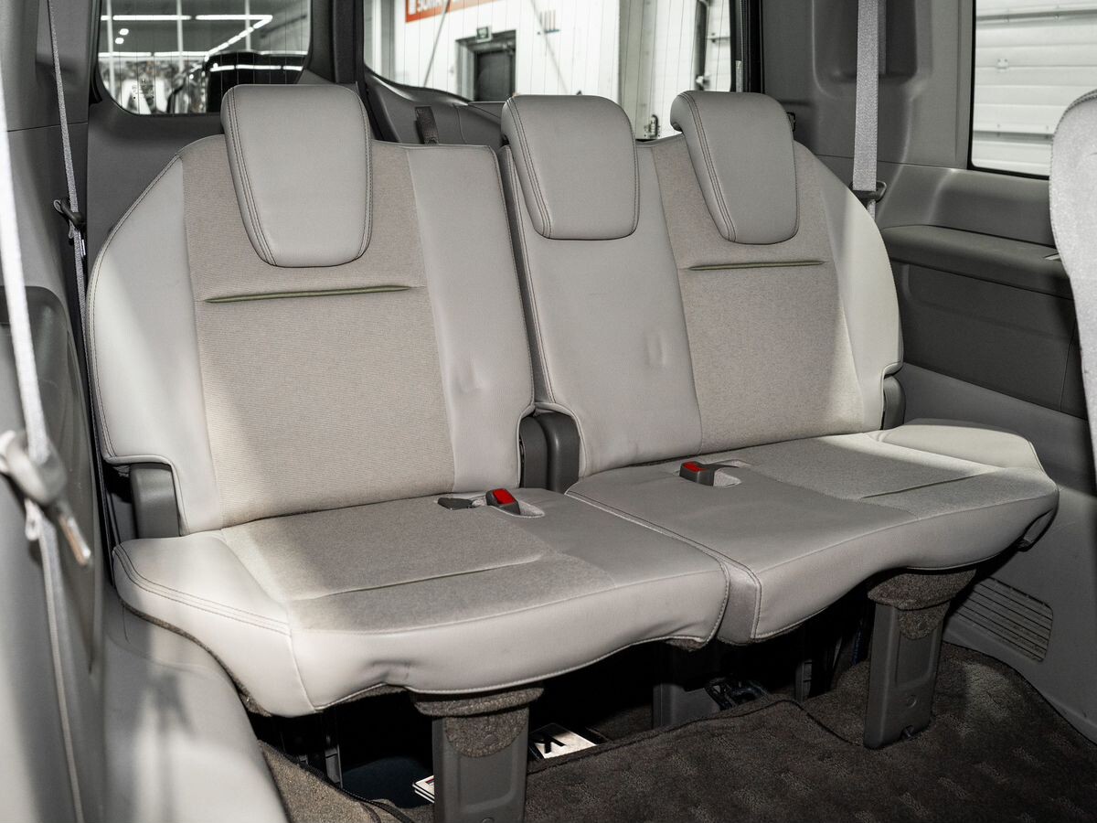 Honda Stepwgn 2015 - фото автомобиля