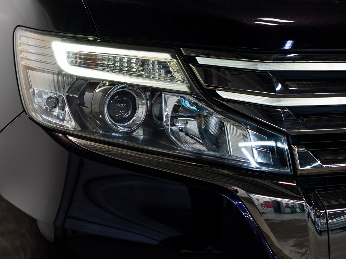 Honda Stepwgn 2013 - фото автомобиля
