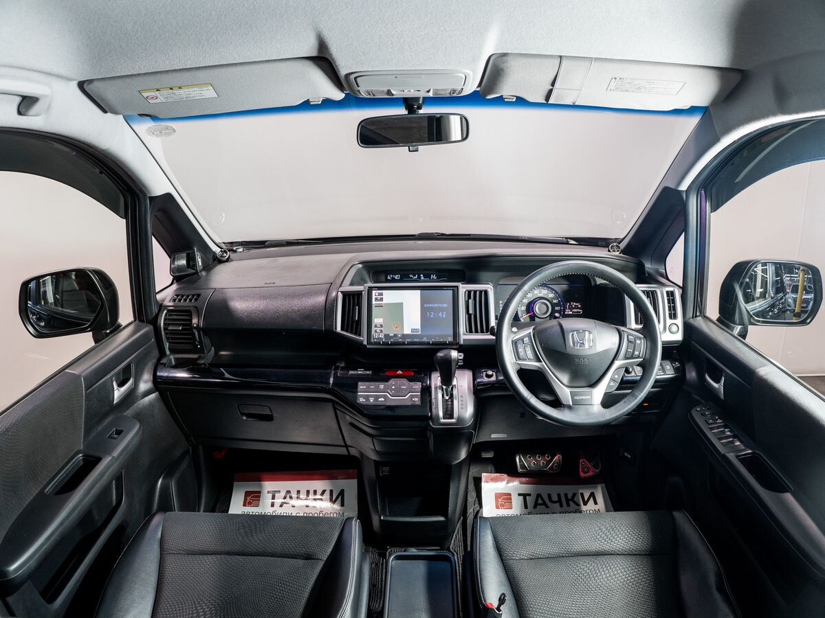Honda Stepwgn 2013 - фото автомобиля
