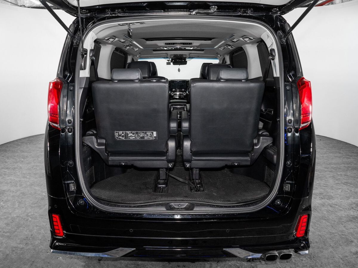 Toyota Alphard 2018 - фото автомобиля