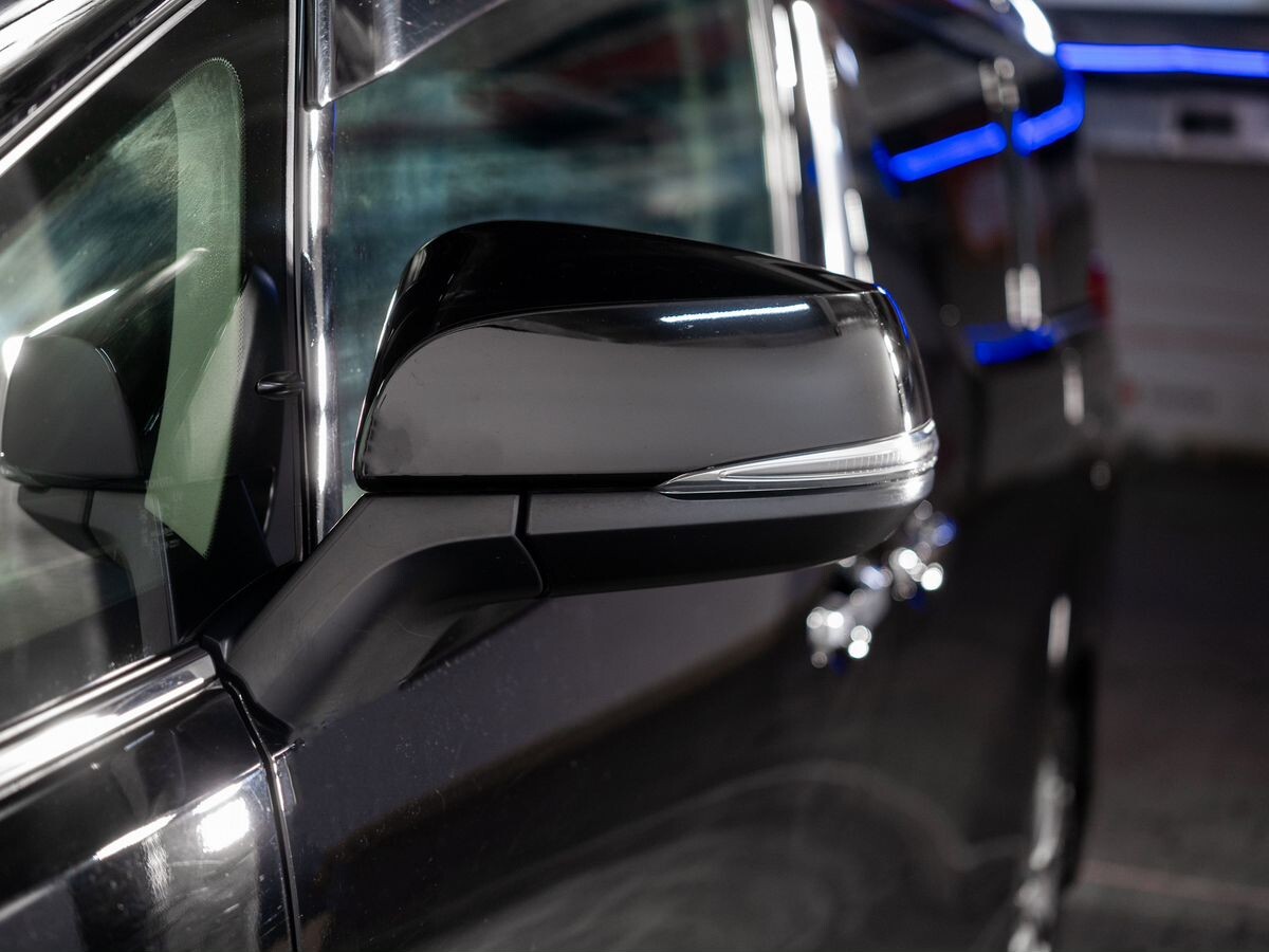 Toyota Alphard 2018 - фото автомобиля