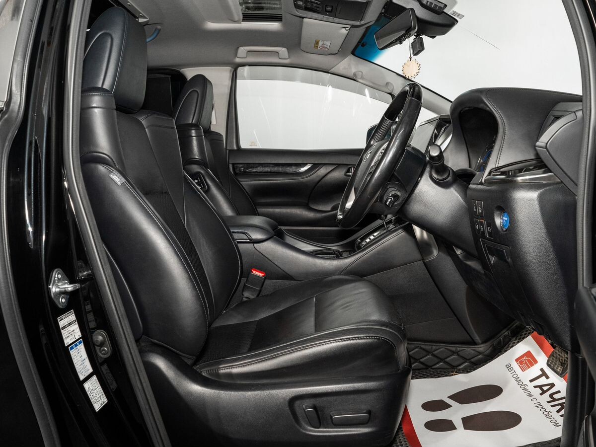 Toyota Alphard 2018 - фото автомобиля
