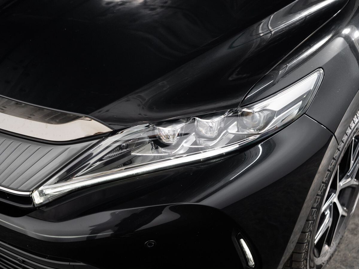 Toyota Harrier 2020 - фото автомобиля