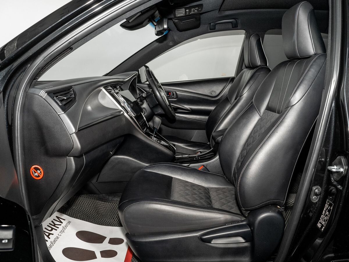 Toyota Harrier 2020 - фото автомобиля