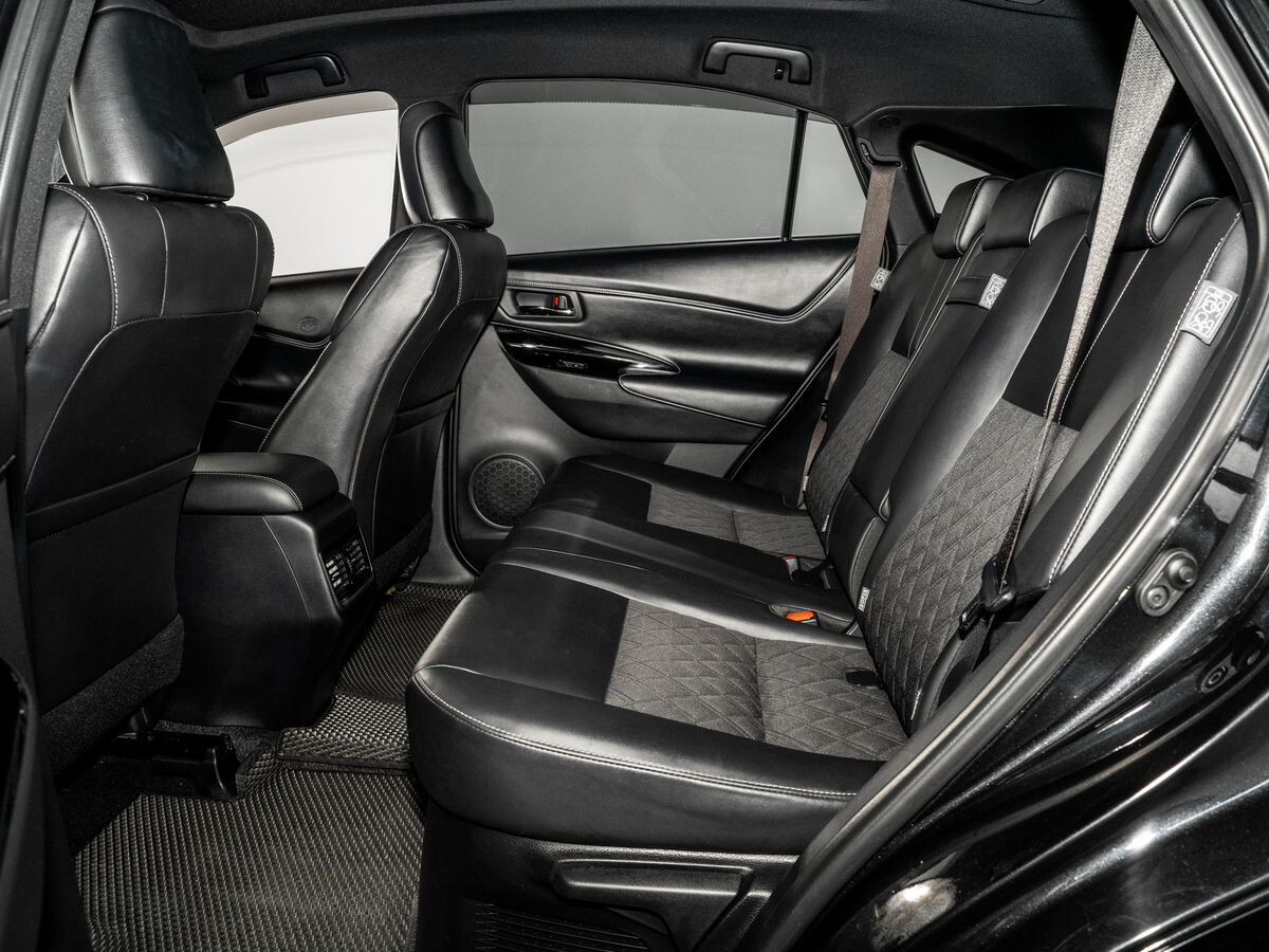 Toyota Harrier 2020 - фото автомобиля