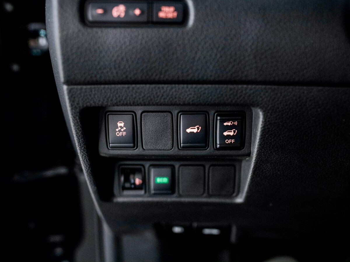 Nissan X-Trail 2017 - фото автомобиля