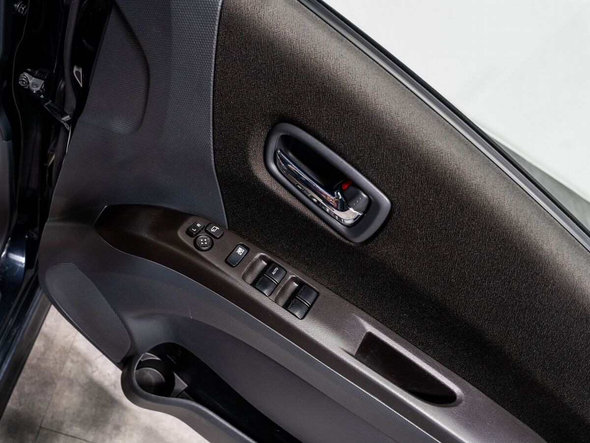 Suzuki Solio 2011 - фото автомобиля