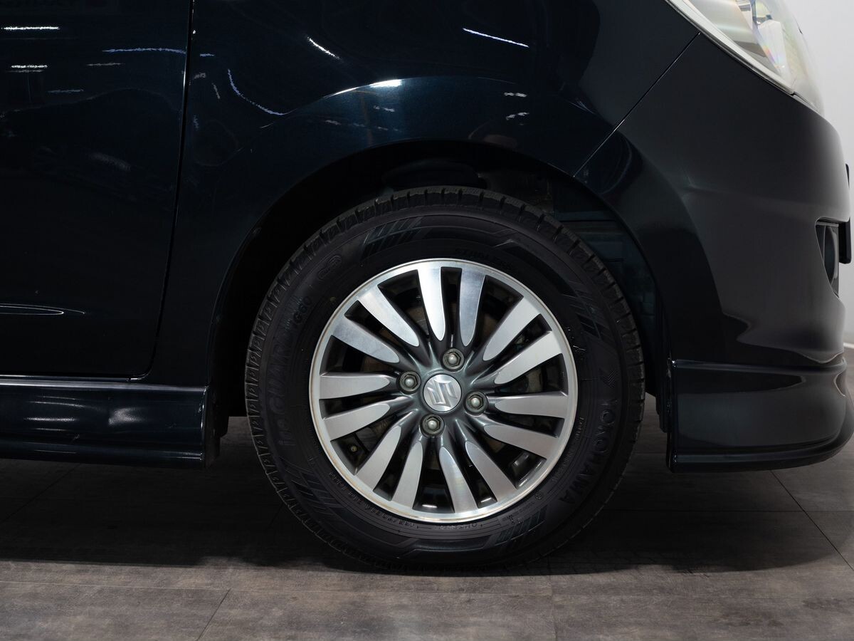Suzuki Solio 2011 - фото автомобиля