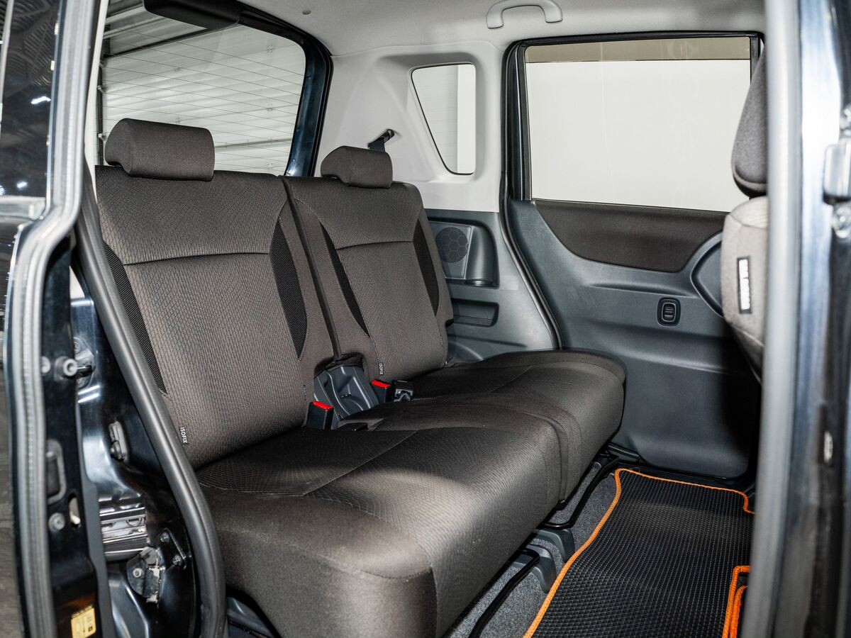 Suzuki Solio 2011 - фото автомобиля