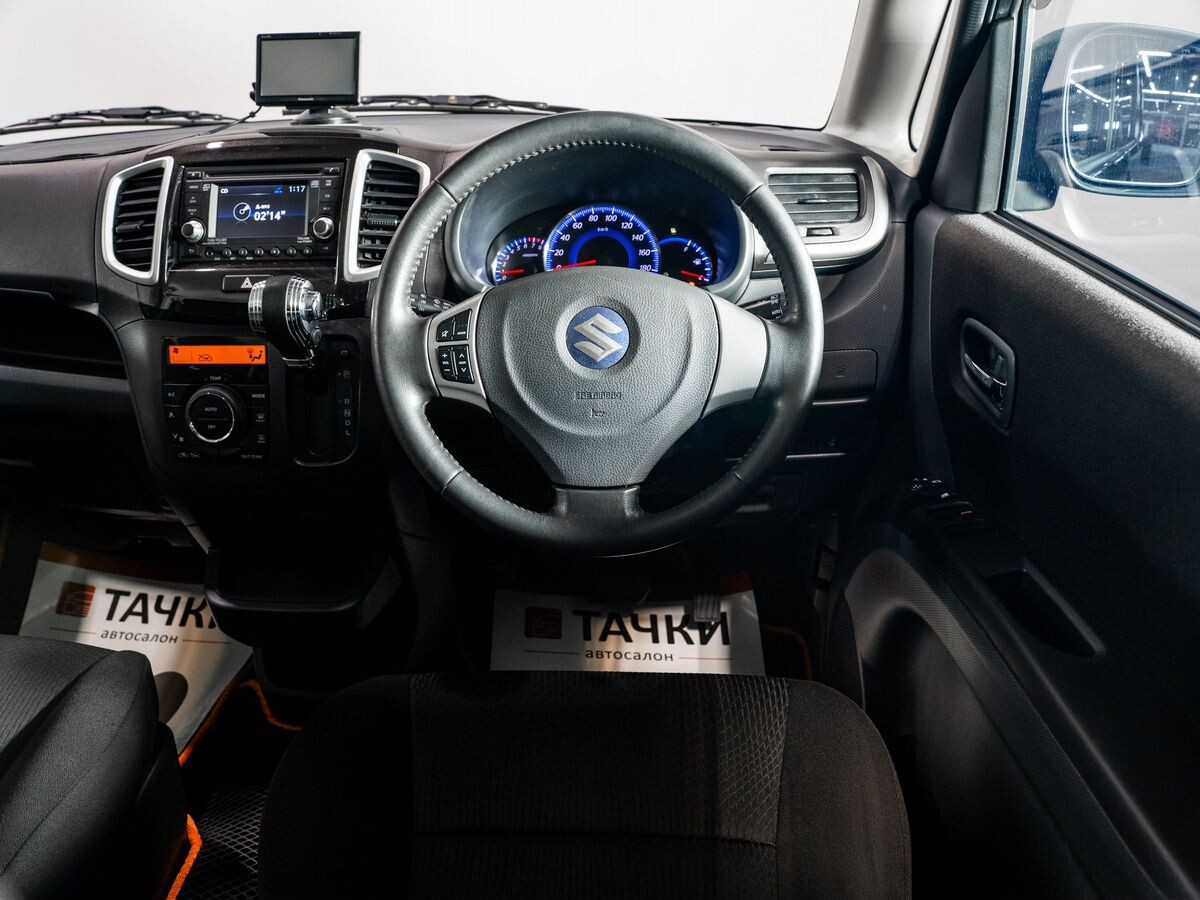 Suzuki Solio 2011 - фото автомобиля