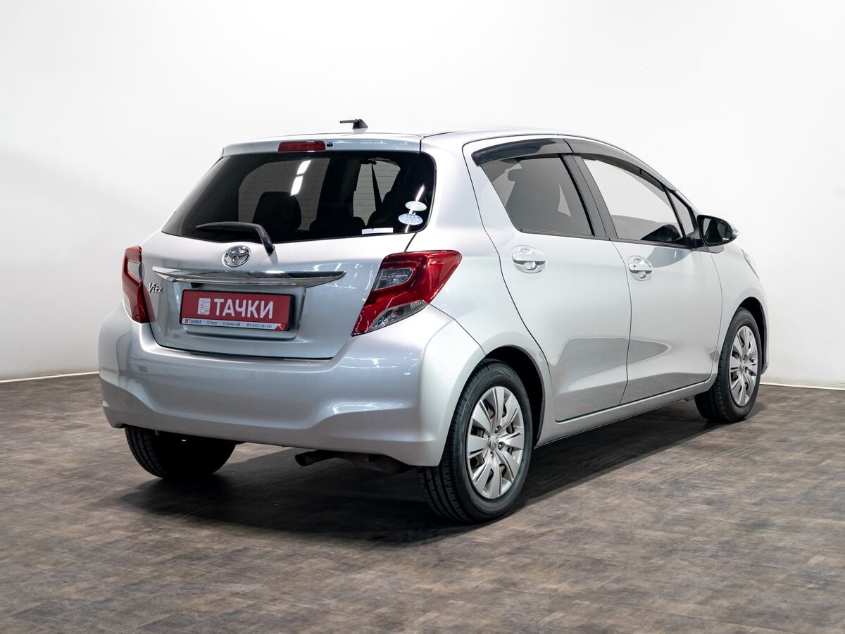 Toyota Vitz 2016 - фото автомобиля
