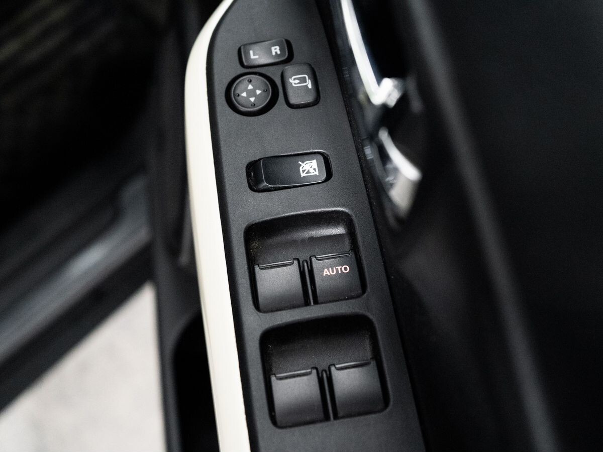 Suzuki Xbee 2018 - фото автомобиля