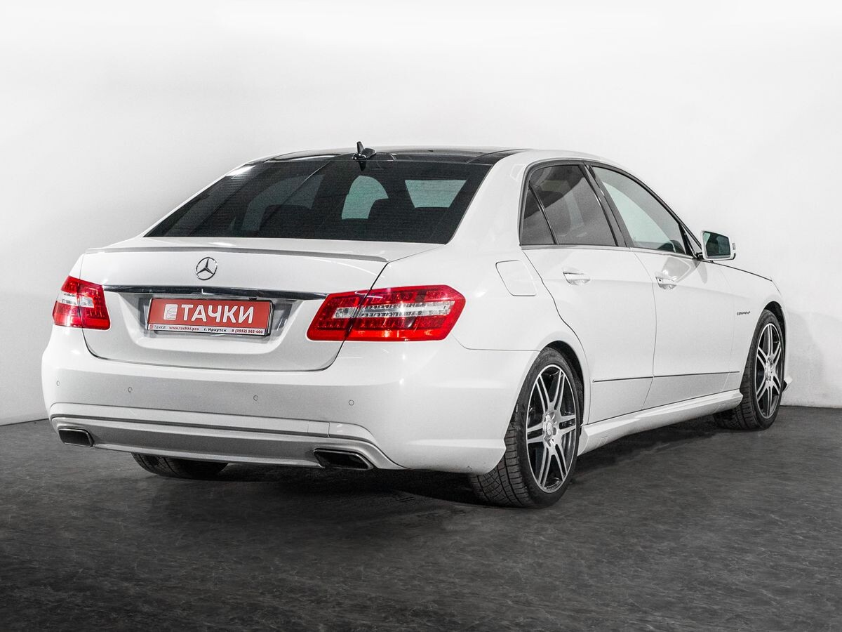 Mercedes-Benz E-Class 2011 - фото автомобиля