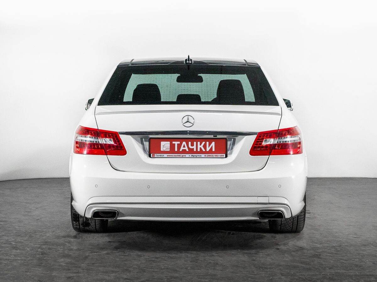 Mercedes-Benz E-Class 2011 - фото автомобиля