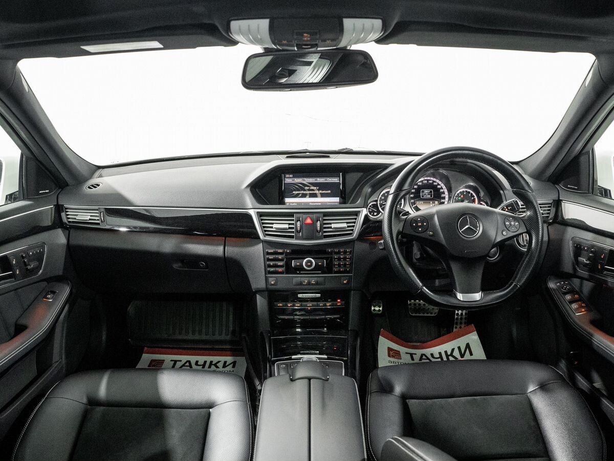 Mercedes-Benz E-Class 2011 - фото автомобиля