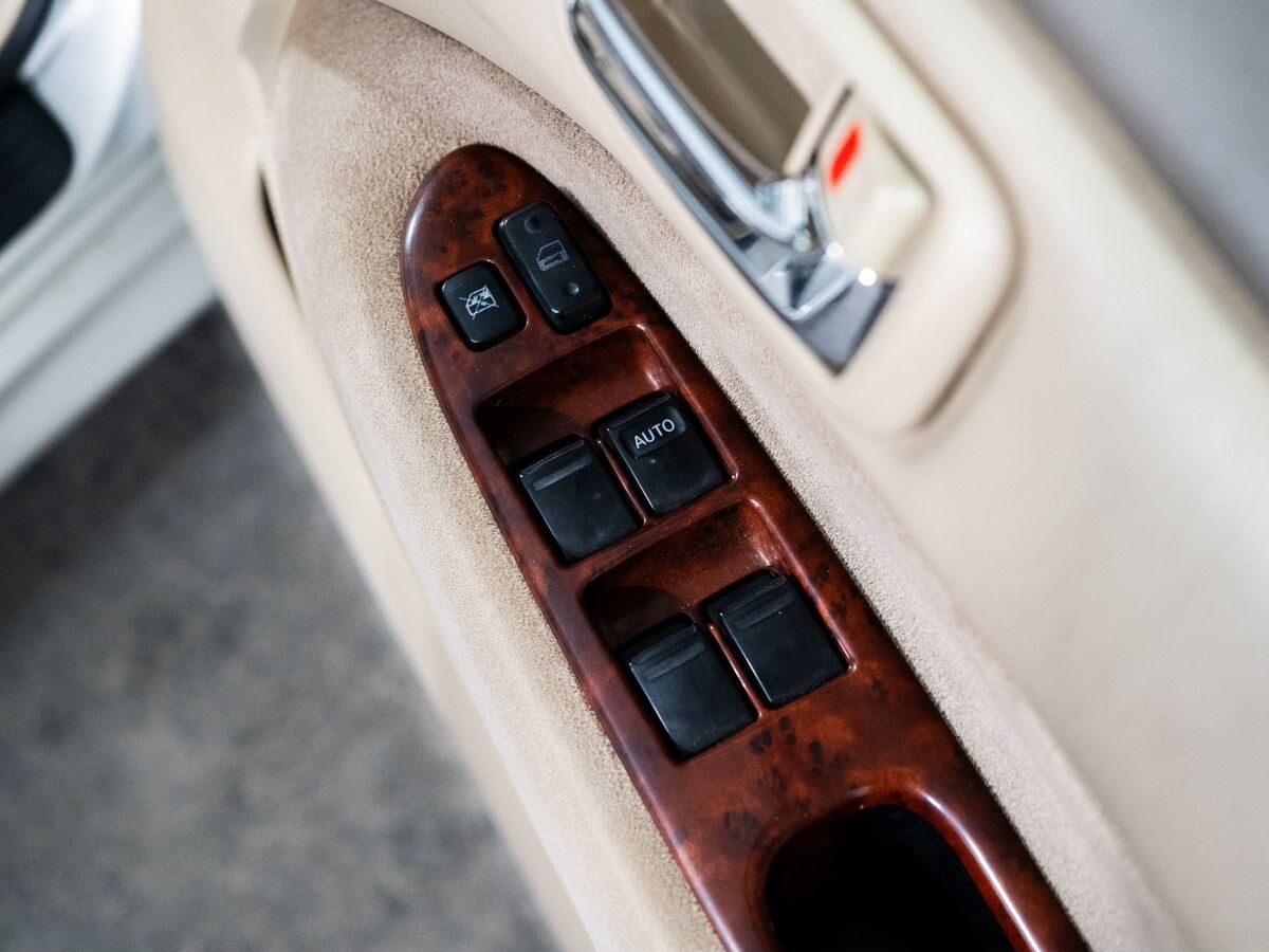 Toyota Vista 2002 - фото автомобиля