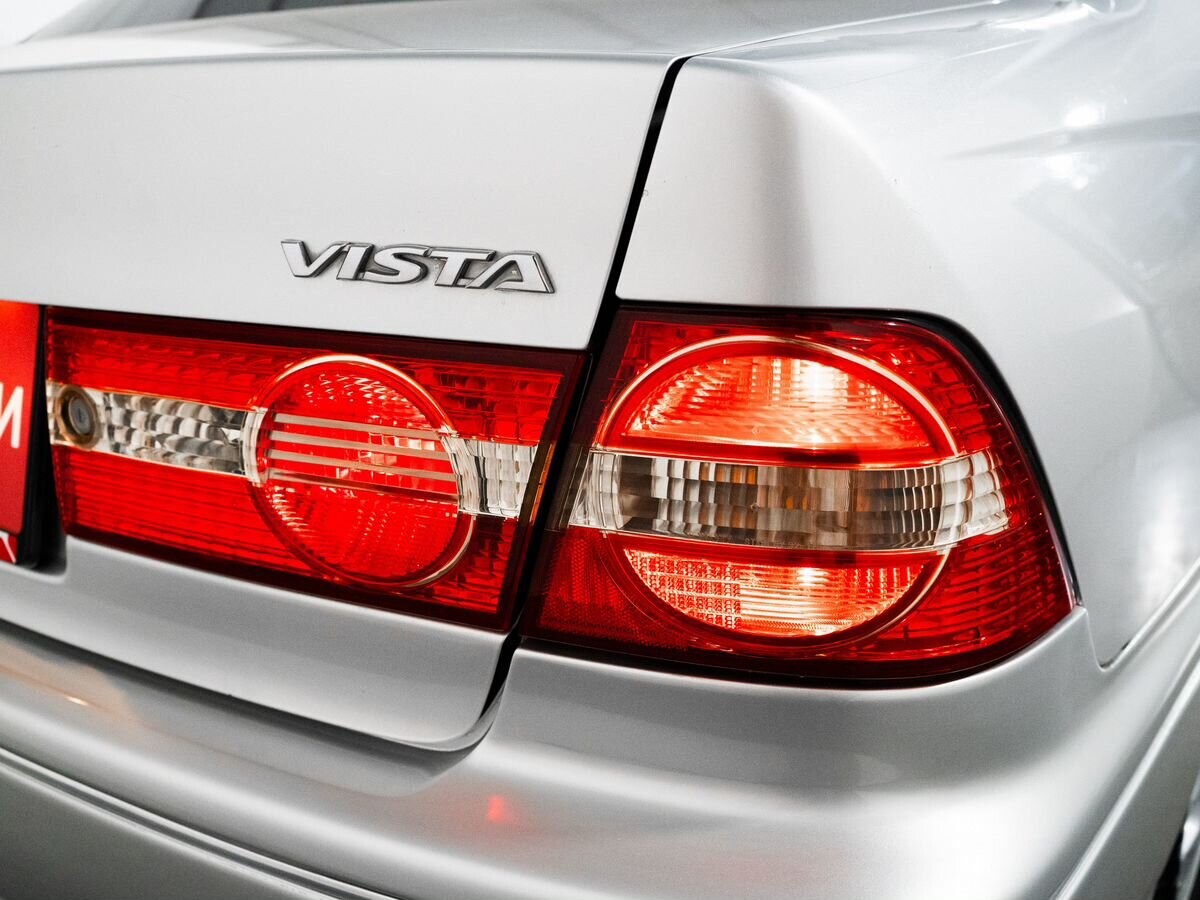 Toyota Vista 2002 - фото автомобиля