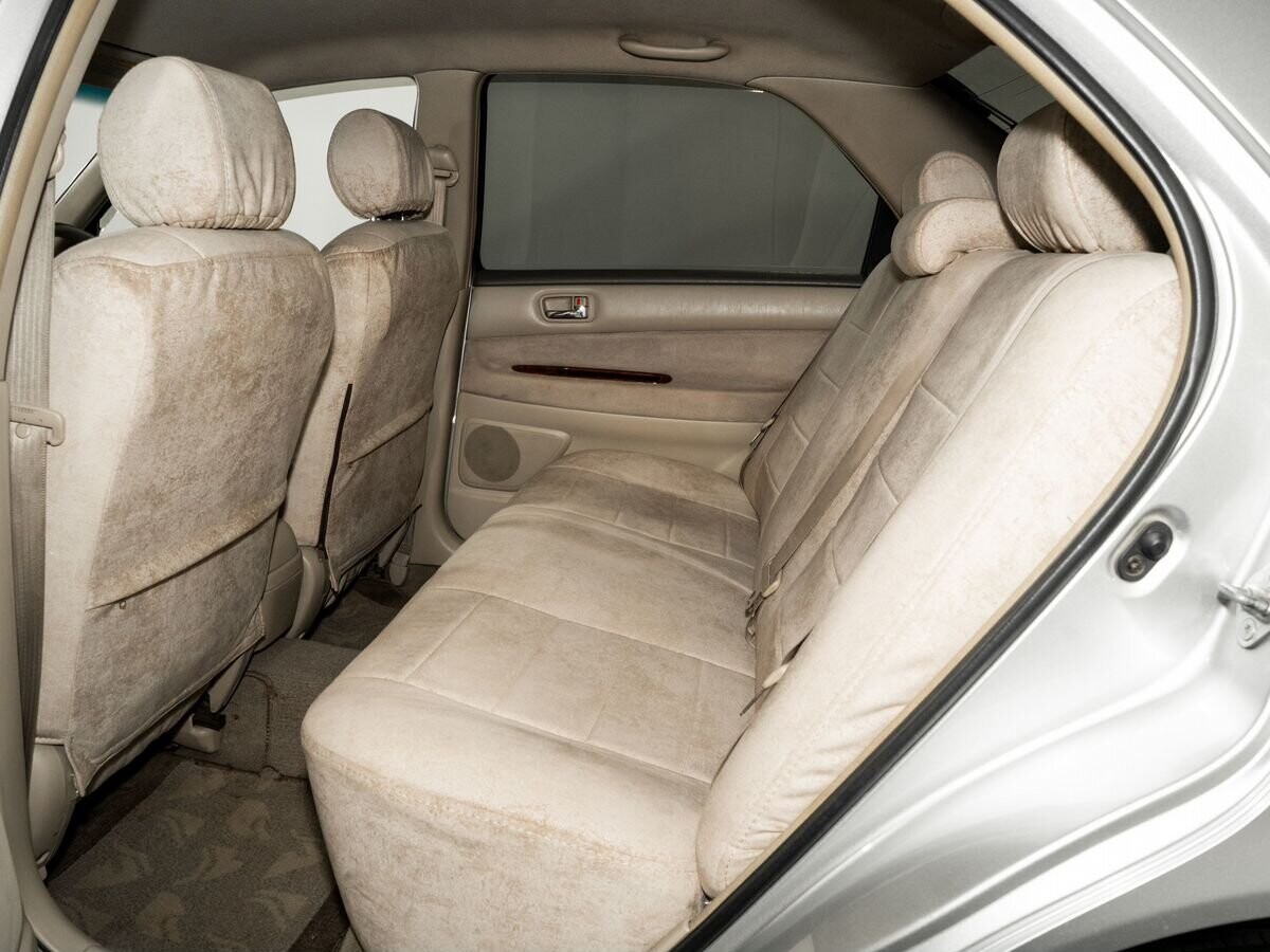 Toyota Vista 2002 - фото автомобиля