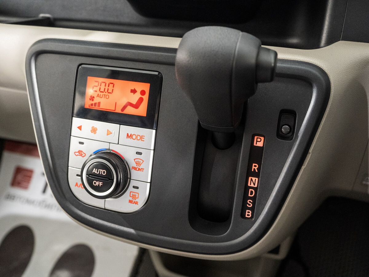 Toyota Passo 2017 - фото автомобиля