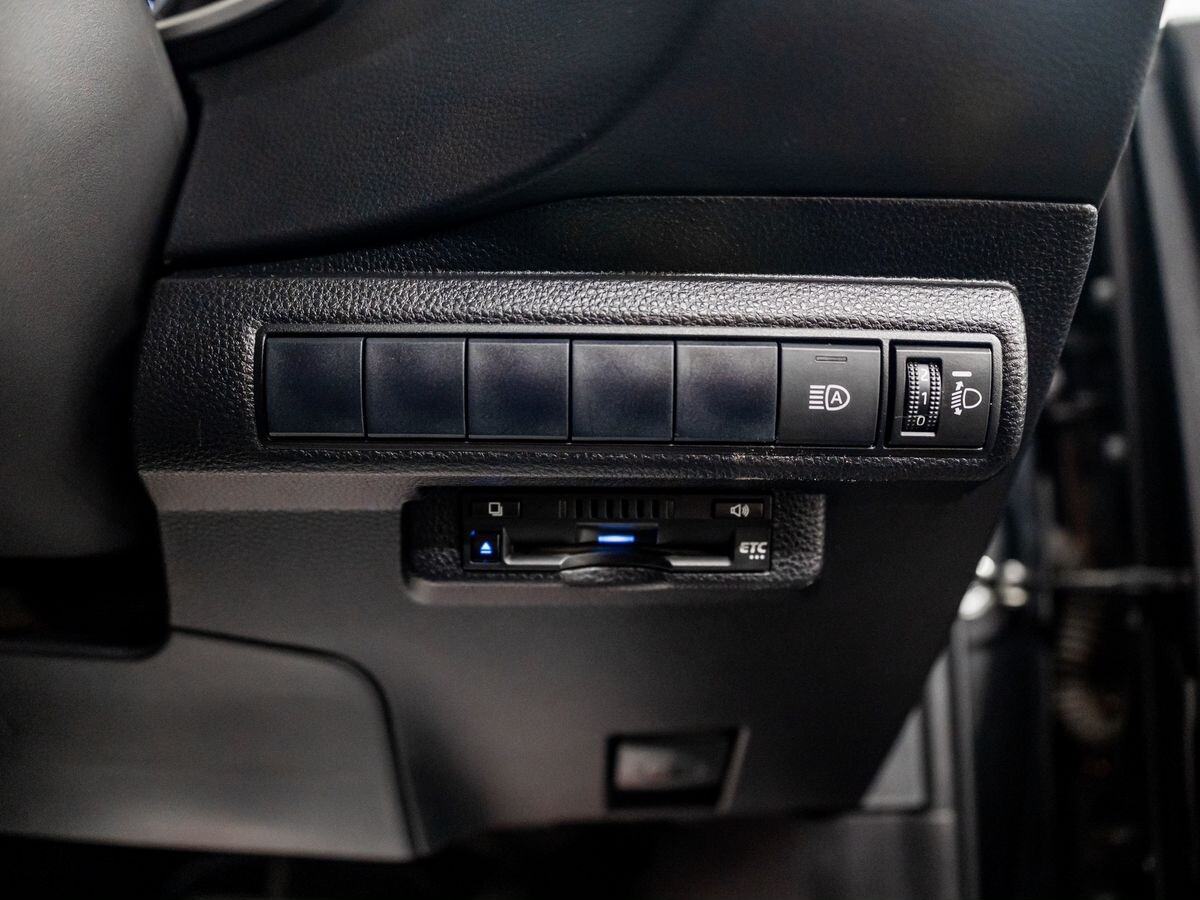 Toyota Corolla 2020 - фото автомобиля