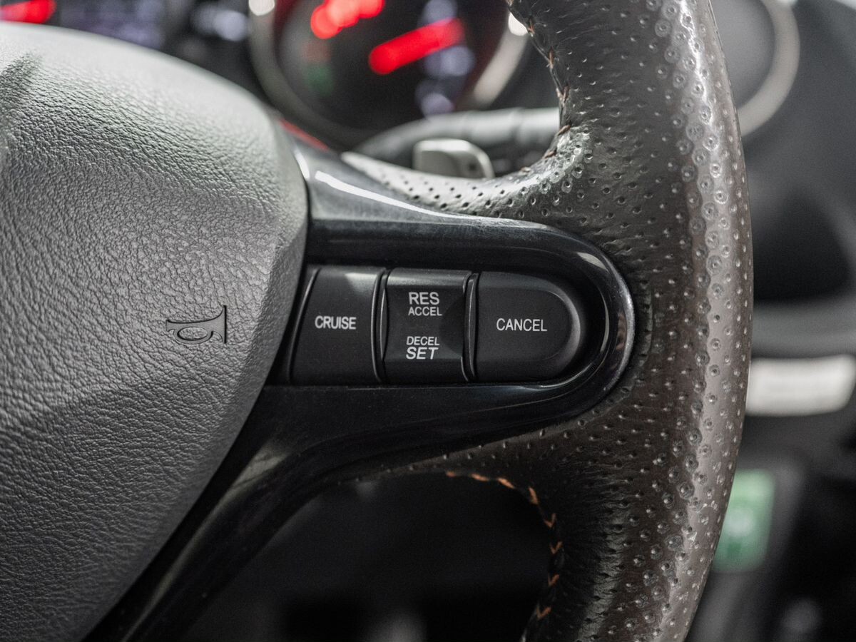 Honda Fit Shuttle 2014 - фото автомобиля