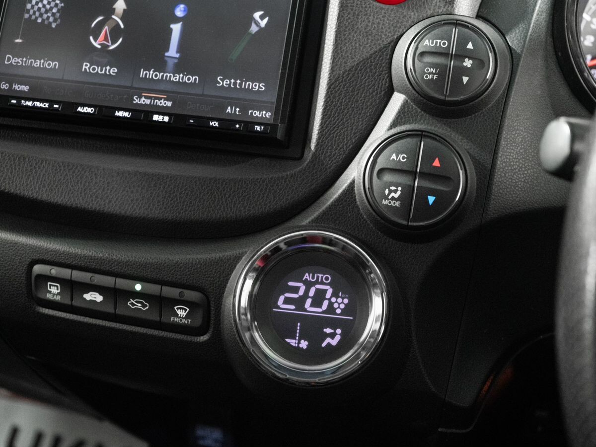 Honda Fit Shuttle 2014 - фото автомобиля
