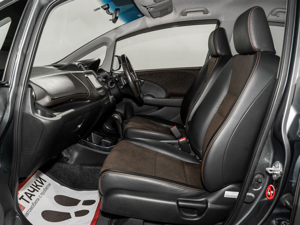 Honda Fit Shuttle 2014 - фото автомобиля