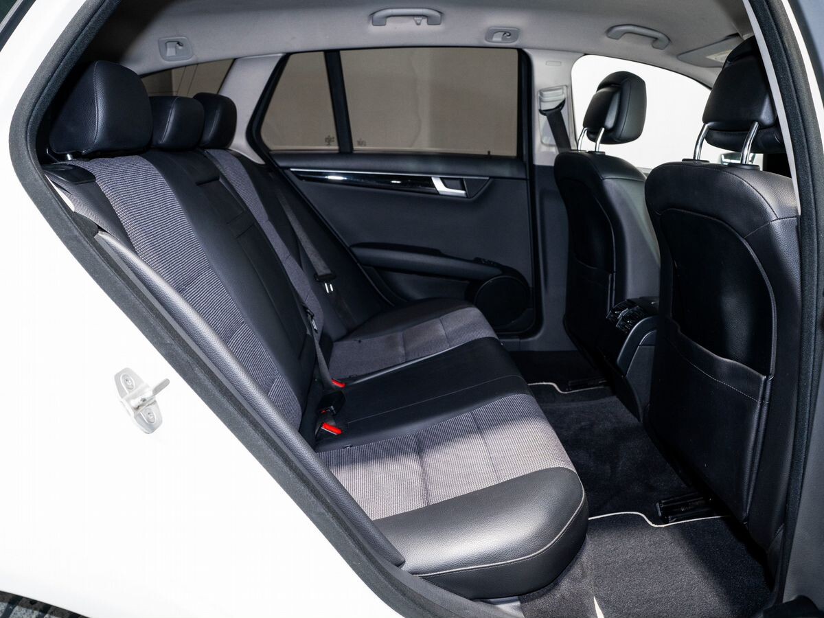 Mercedes-Benz C-Class 2013 - фото автомобиля