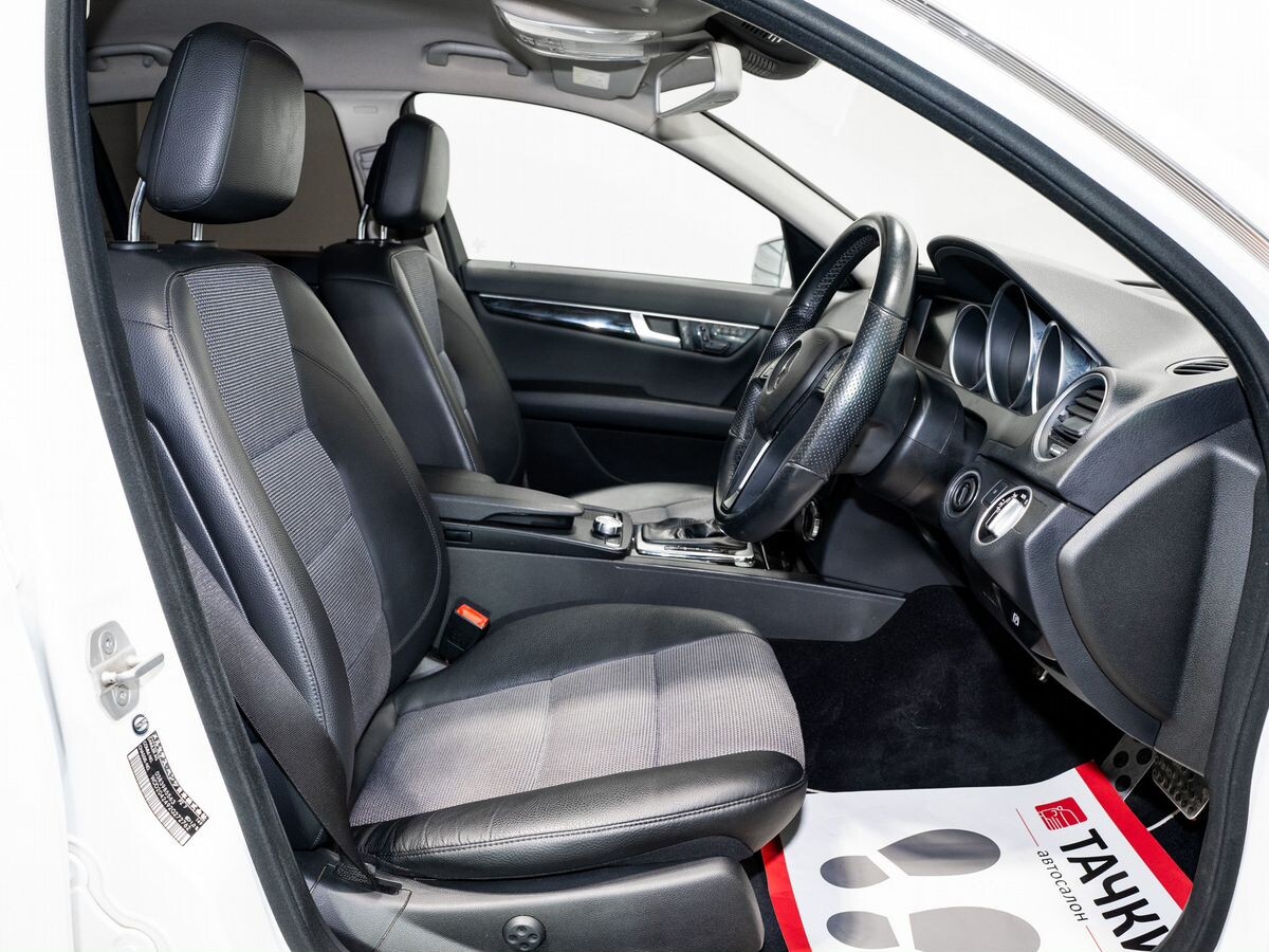 Mercedes-Benz C-Class 2013 - фото автомобиля