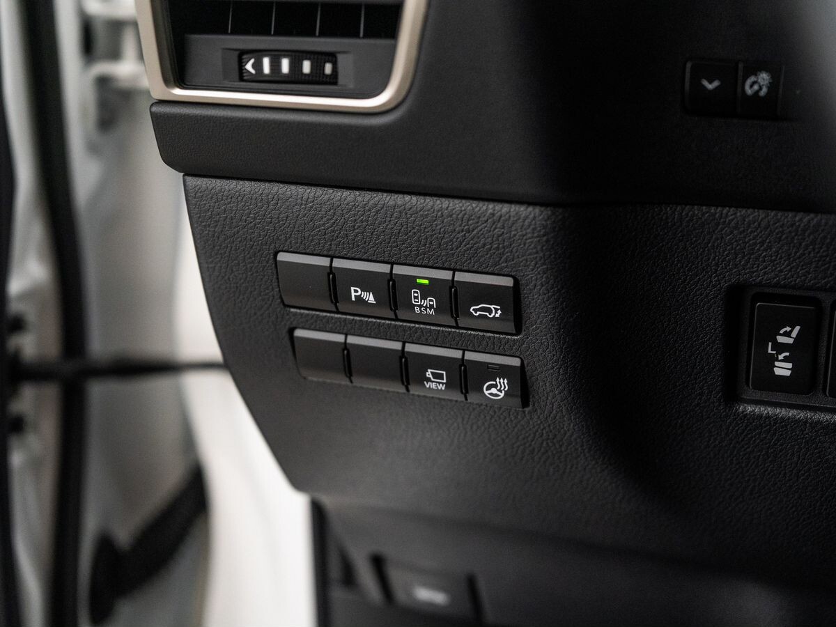 Lexus NX300h 2014 - фото автомобиля