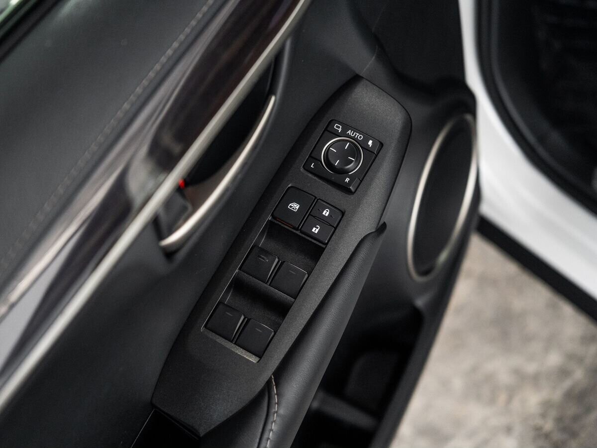 Lexus NX300h 2014 - фото автомобиля