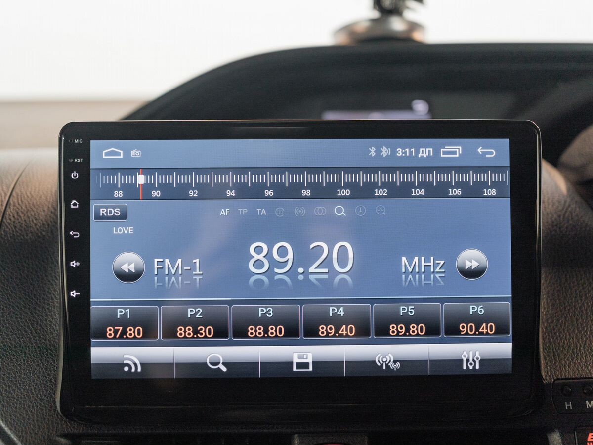 Toyota Esquire 2015 - фото автомобиля
