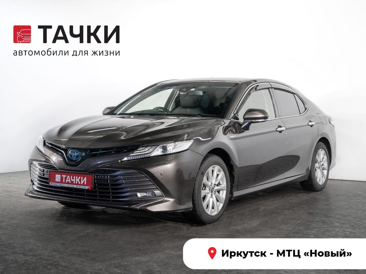 Toyota Camry 2018 - фото автомобиля