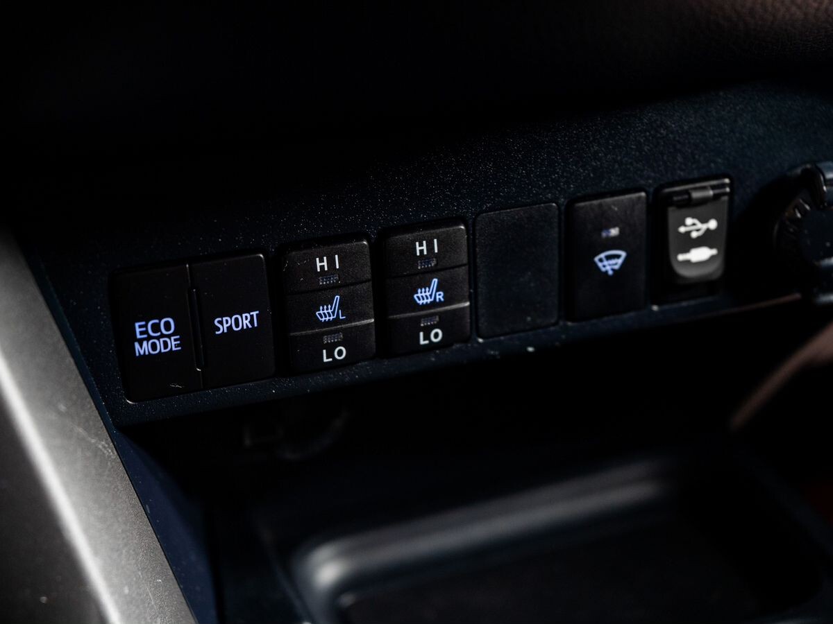 Toyota RAV4 2015 - фото автомобиля
