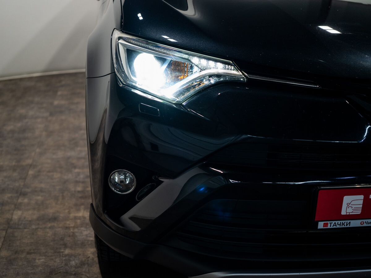 Toyota RAV4 2015 - фото автомобиля