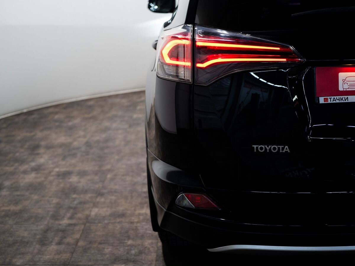 Toyota RAV4 2015 - фото автомобиля