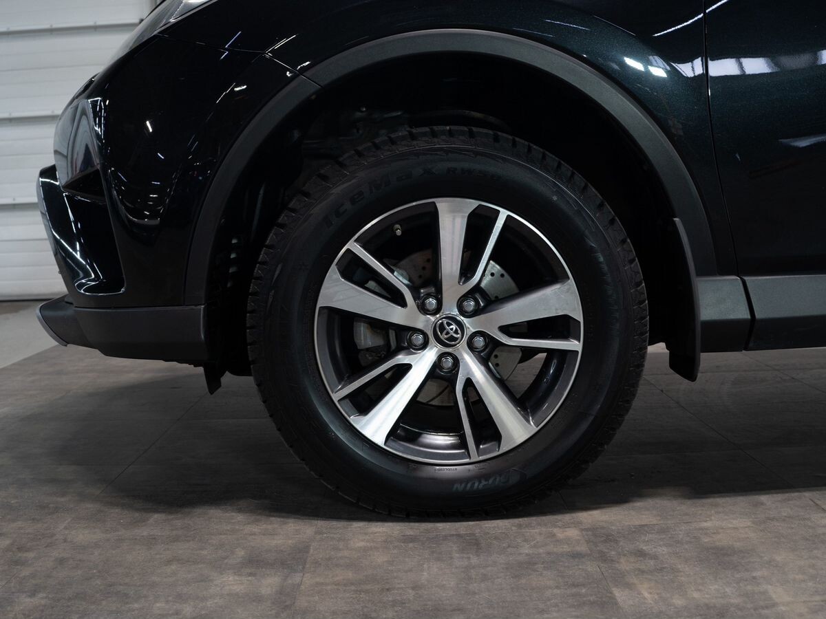 Toyota RAV4 2015 - фото автомобиля