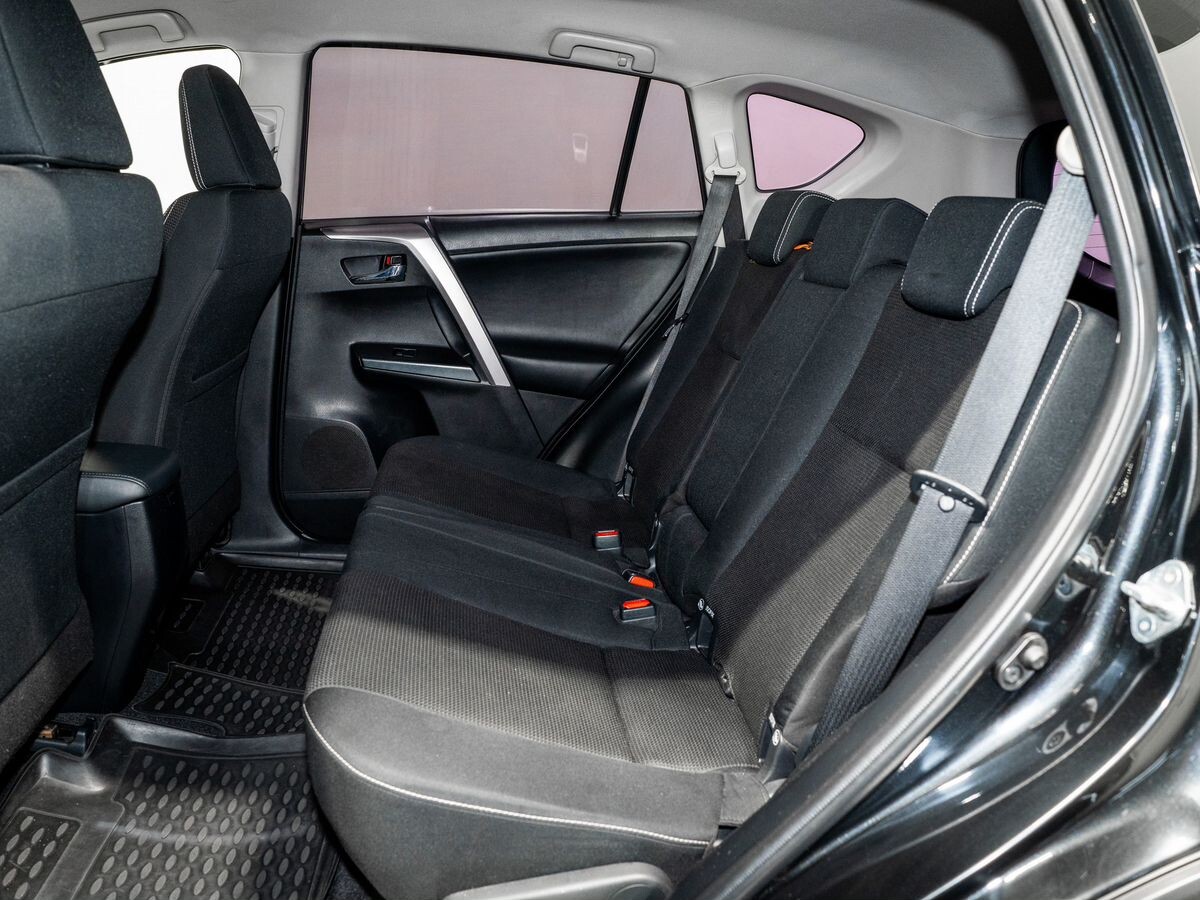 Toyota RAV4 2015 - фото автомобиля