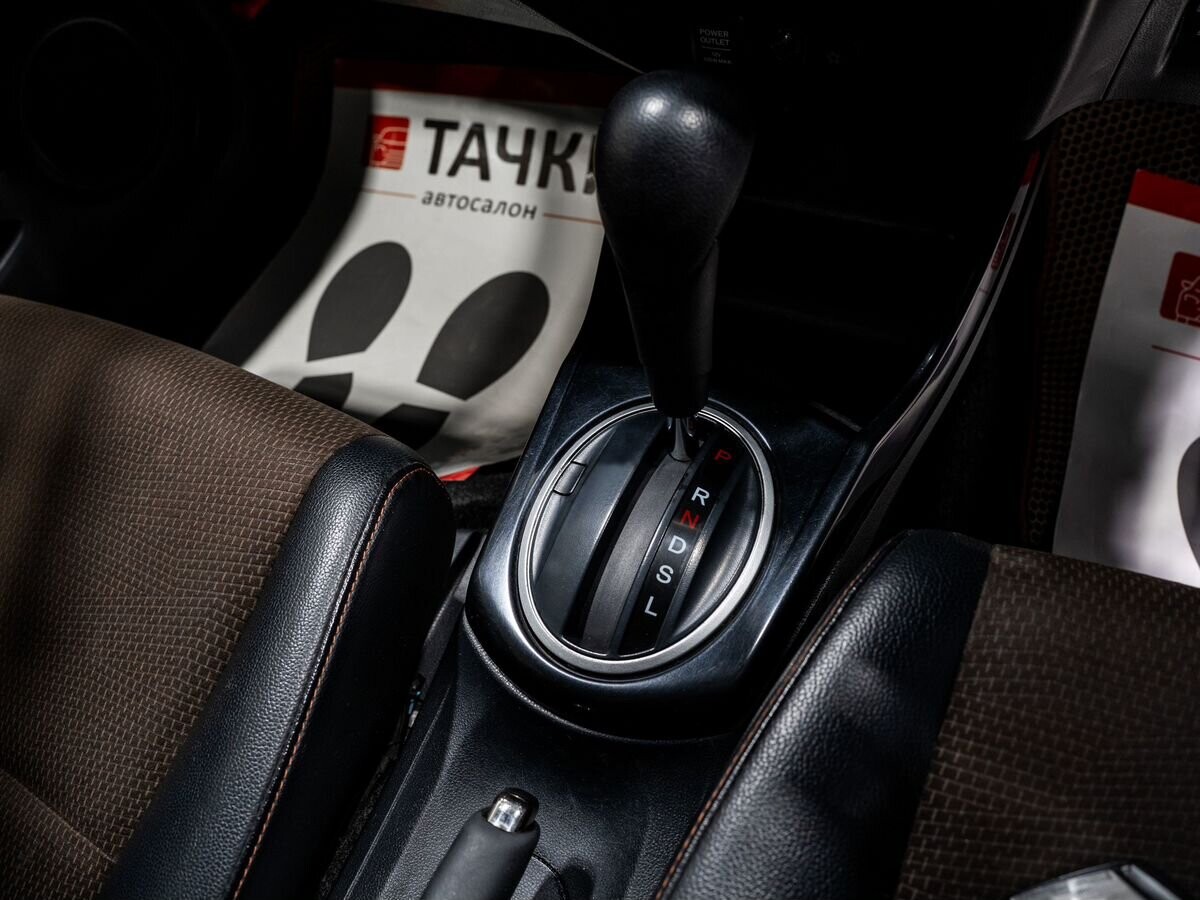 Honda Fit Shuttle 2012 - фото автомобиля