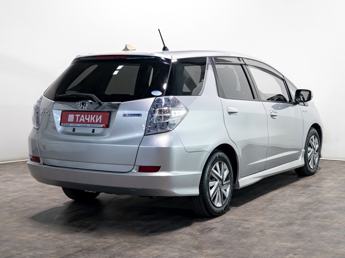 Honda Fit Shuttle 2012 - фото автомобиля