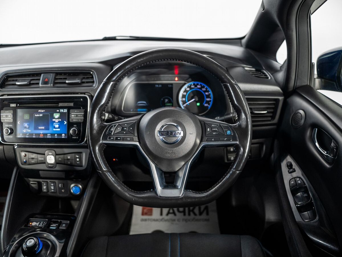 Nissan Leaf 2017 - фото автомобиля