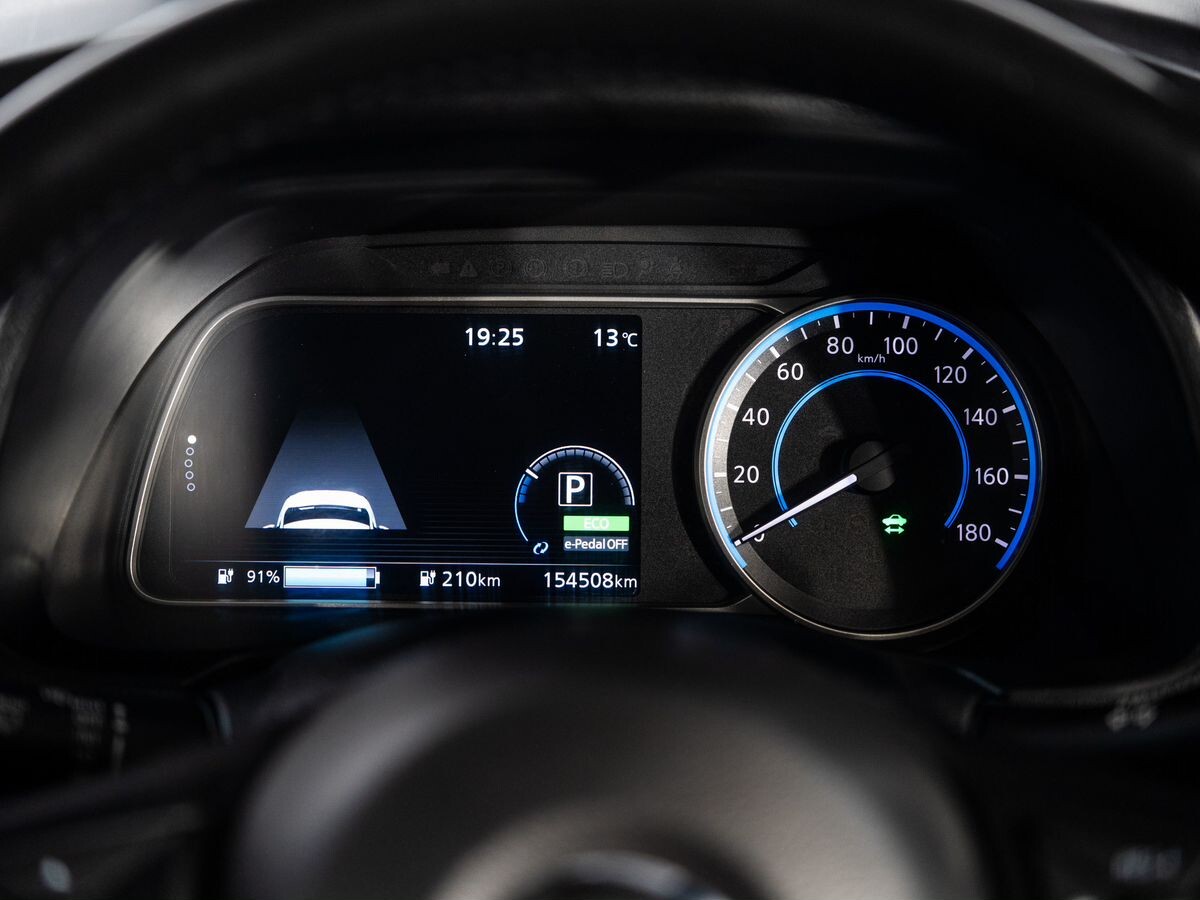 Nissan Leaf 2017 - фото автомобиля